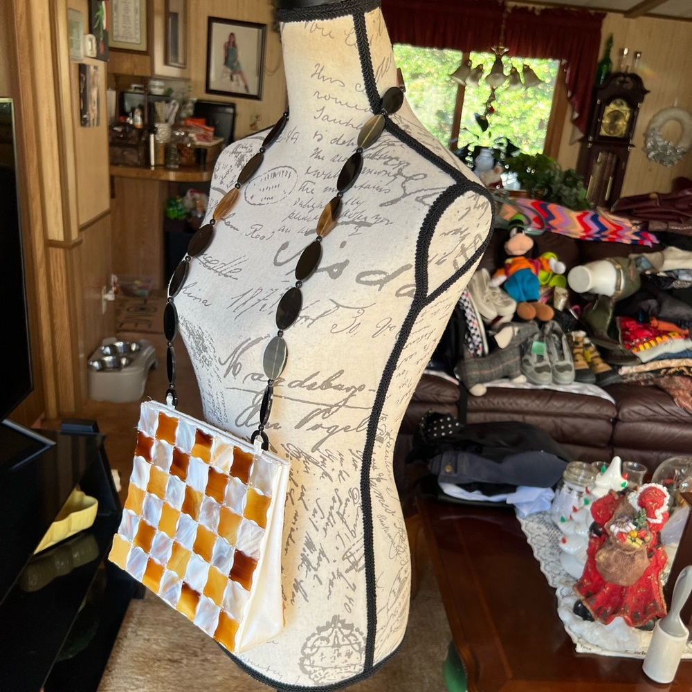 Vintage Mad Bags sea shell π and mother of pearl sewn squares shoulder purse. - Picture 8 of 17
